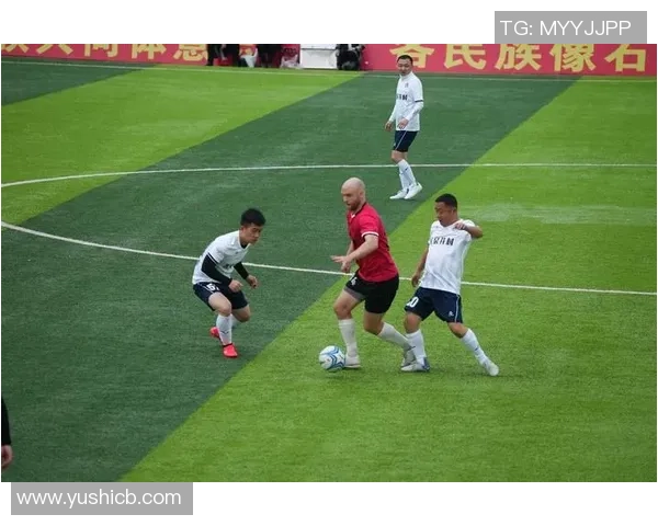 深度聚焦足球星播客畅聊绿茵赛场激情故事与幕后点滴